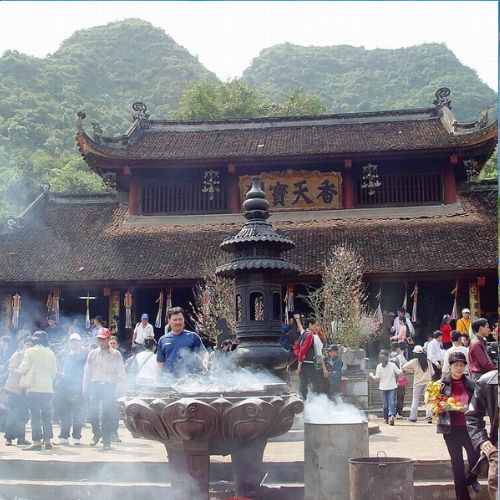 Perfume Pagoda Full Day From Hanoi